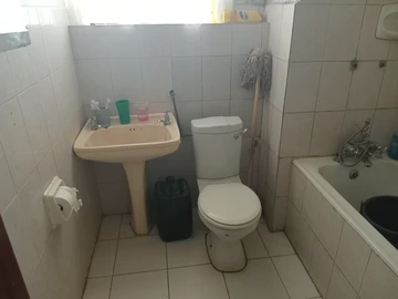 2 Bedroom Flat & Apartment