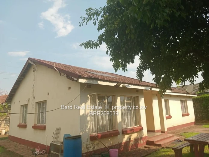 Spacious 3-Bedroom House for Rent in Ashdown Park