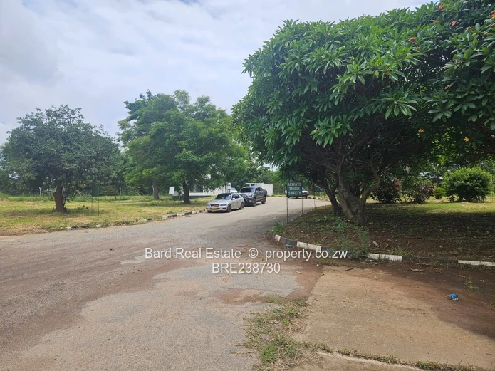 Kadoma Factory & Warehouse — 3,500m² on 69,175m², Loading Bays