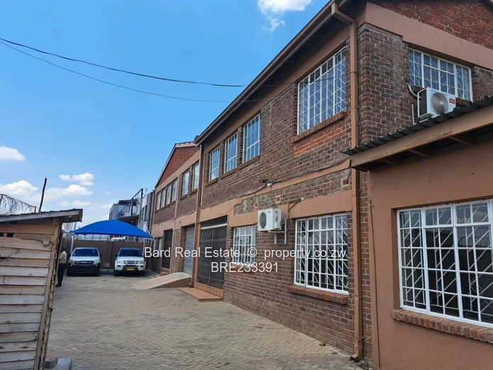 Multi-purpose commercial building in Graniteside