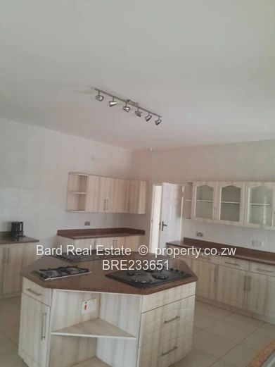 6 bed Double storey family home