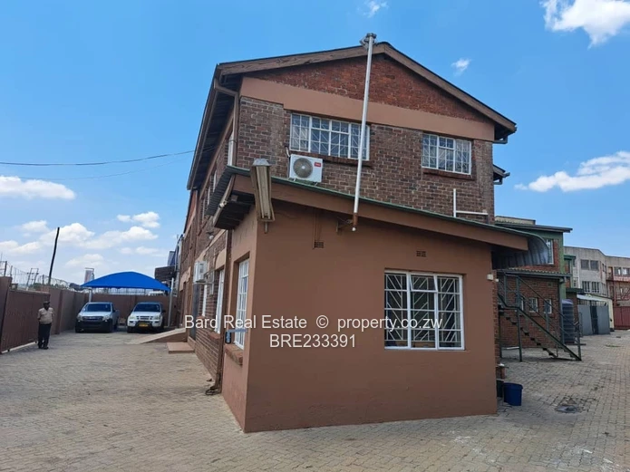 Multi-purpose commercial building in Graniteside