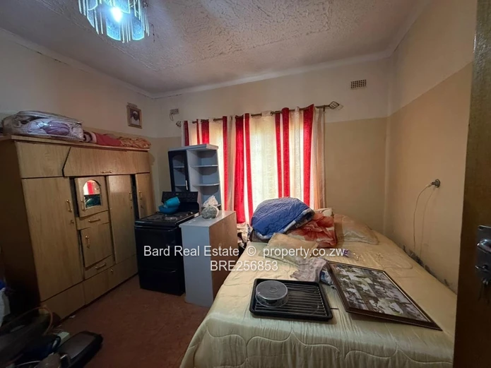 3-Bed Cold Comfort Home — Walled, Garage & Tiled Verandah (Sole Mandate)