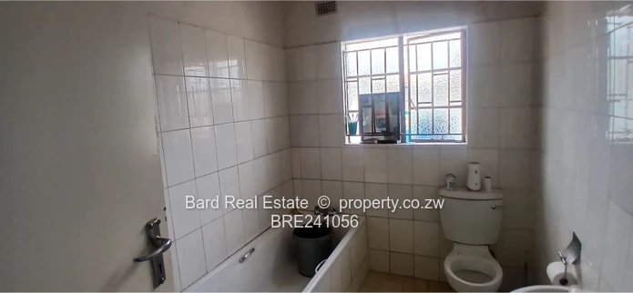 5 bed house to let (Sole Mandate)