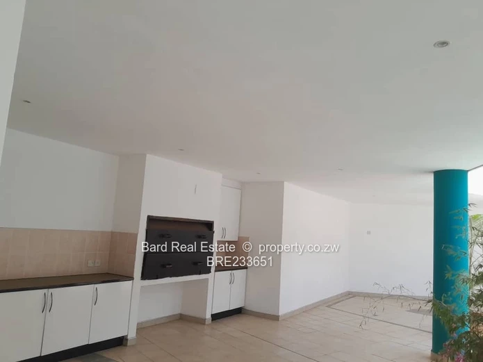 6 bed Double storey family home