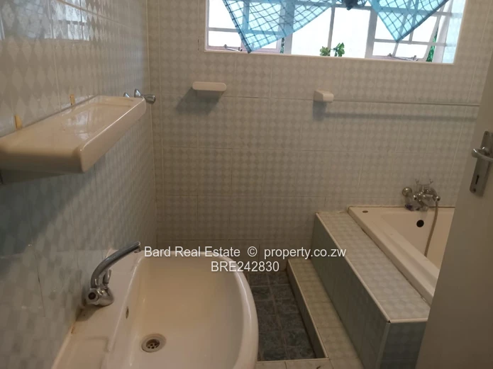 Spacious 4-Bedroom House for Rent in Prime Marlborough Location