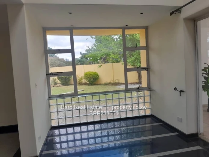 6 bed Double storey family home