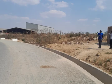 Commercial & Industrial Land