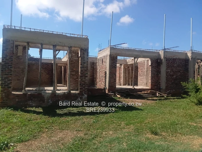 6-Bed Shell Home on 905m² in Borrowdale — Borehole