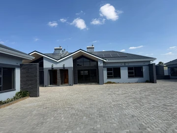 3 Bedroom Townhouse Complex