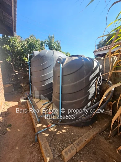 Secure Walled 4-Bed Home with Garage - Mainway Meadows