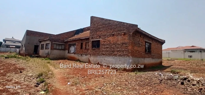 4-Bed Reno with Main Rd Frontage — Mt Pleasant Heights