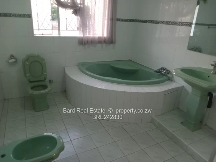 Spacious 4-Bedroom House for Rent in Prime Marlborough Location