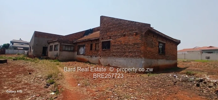 4-Bed Reno with Main Rd Frontage — Mt Pleasant Heights